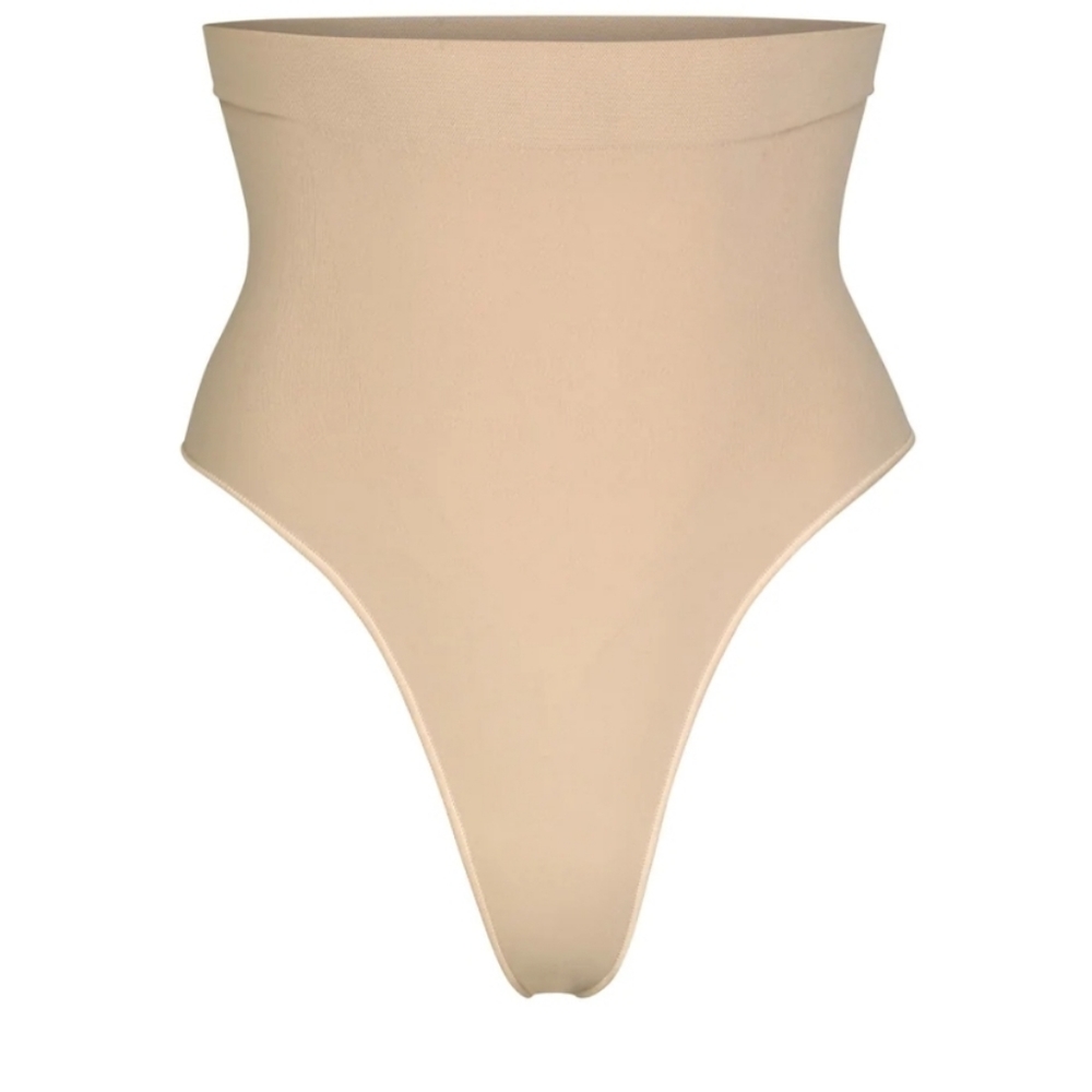 SKIMS Sculpting mid waist thong clay 2x/3x NWT